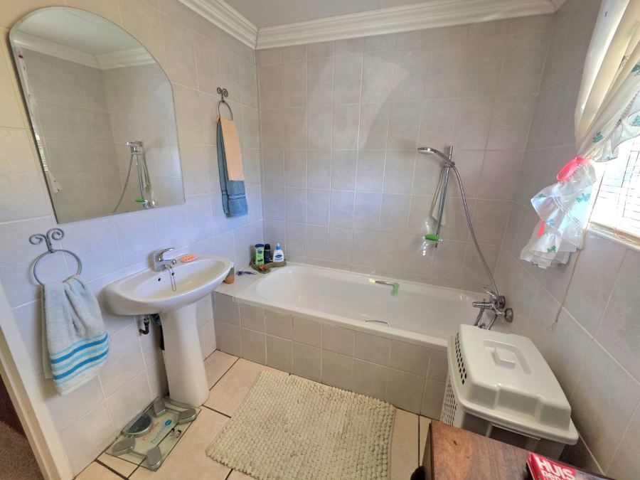 2 Bedroom Property for Sale in La Provance Free State